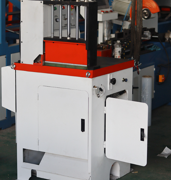 Máy cắt nhôm định hình XS-850AL