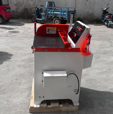 Máy cắt nhôm định hình bán tự động XS-610AL