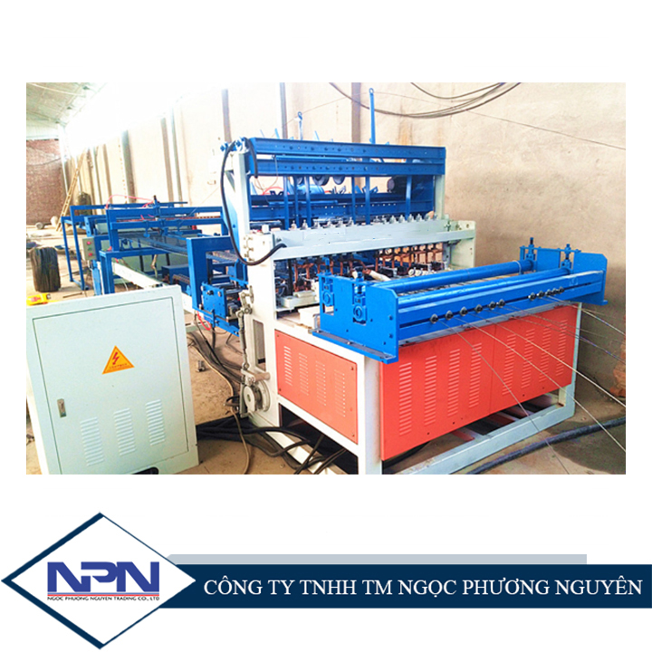 Máy hàn lưới chăn nuôi đồng cỏ