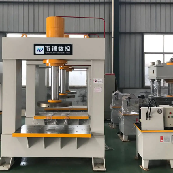 Máy ép thủy lực lốp đặc 100T/120T/150T/200 TẤN