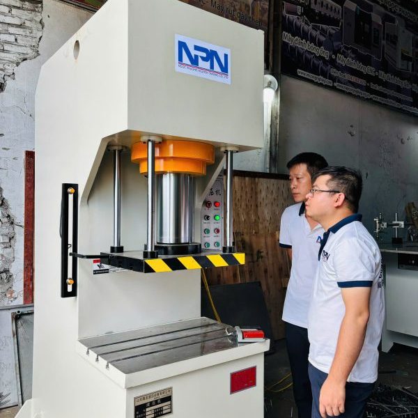 Máy ép thủy lực khung C loại 100 tấn