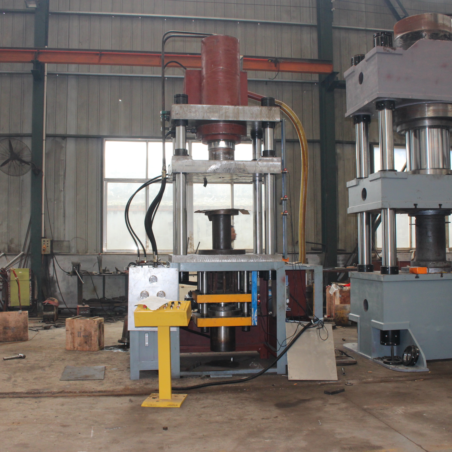 Máy ép sâu thủy lực 200 tấn để sản xuất nồi