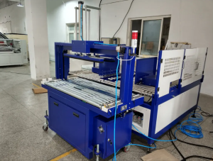 Máy đóng dây đai bó bìa carton có sắp, ép, đóng đai tự động